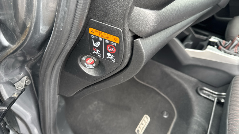 Honda Jazz 1.5 i-VTEC Sport Navi 5dr Petrol Hatchback